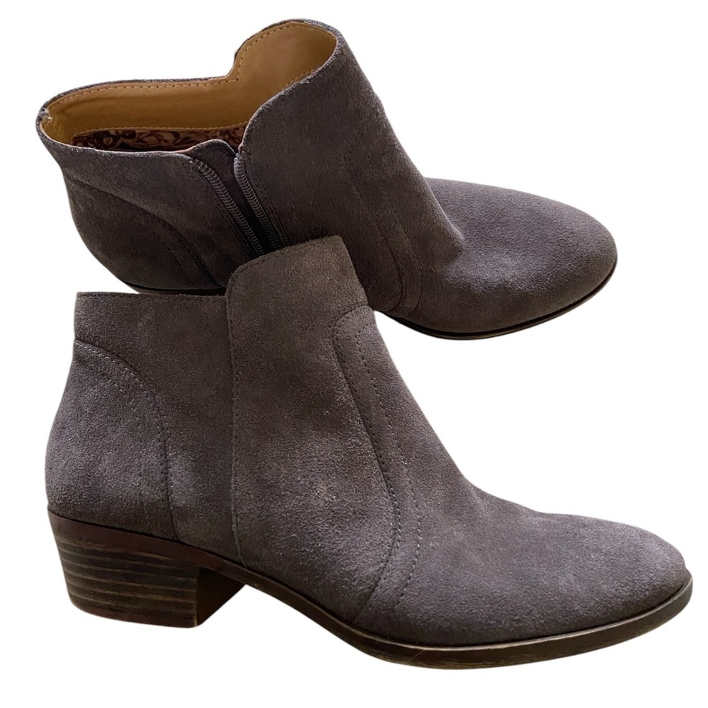 Lucky Brand 🍀Breck Gray Suede Bootie size 9 like new condition, trendy